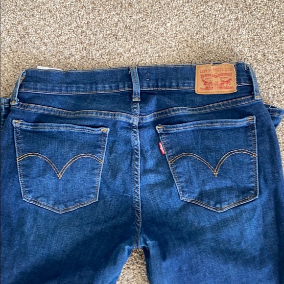 Authentic Levi’s - Picture 3 of 4